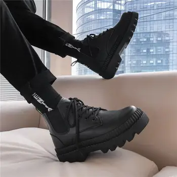 Ботинки Мужские нескользящие водонепроницаемые 2021 г. Зимняя мужская обувь на платформе с высоким берцем, британские универсальные армейские ботинки, мужские